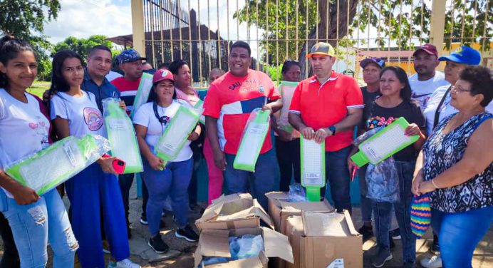 Instalan luminarias y transformadores en comunidades de Sotillo