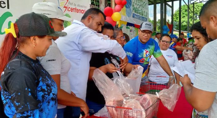 Misión Alimentación benefició a más de 382 familias en Santa Bárbara con piezas de pernil