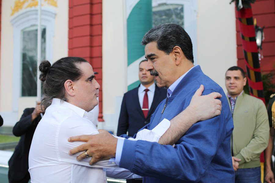 Presidente Nicolás Maduro recibe en Miraflores a Alex Saab