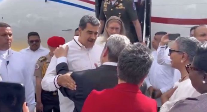 Presidente Nicolás Maduro llegó a San Vicente y las Granadinas para reunión sobre el Esequibo