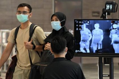 Singapur refuerza el uso obligatorio de mascarillas