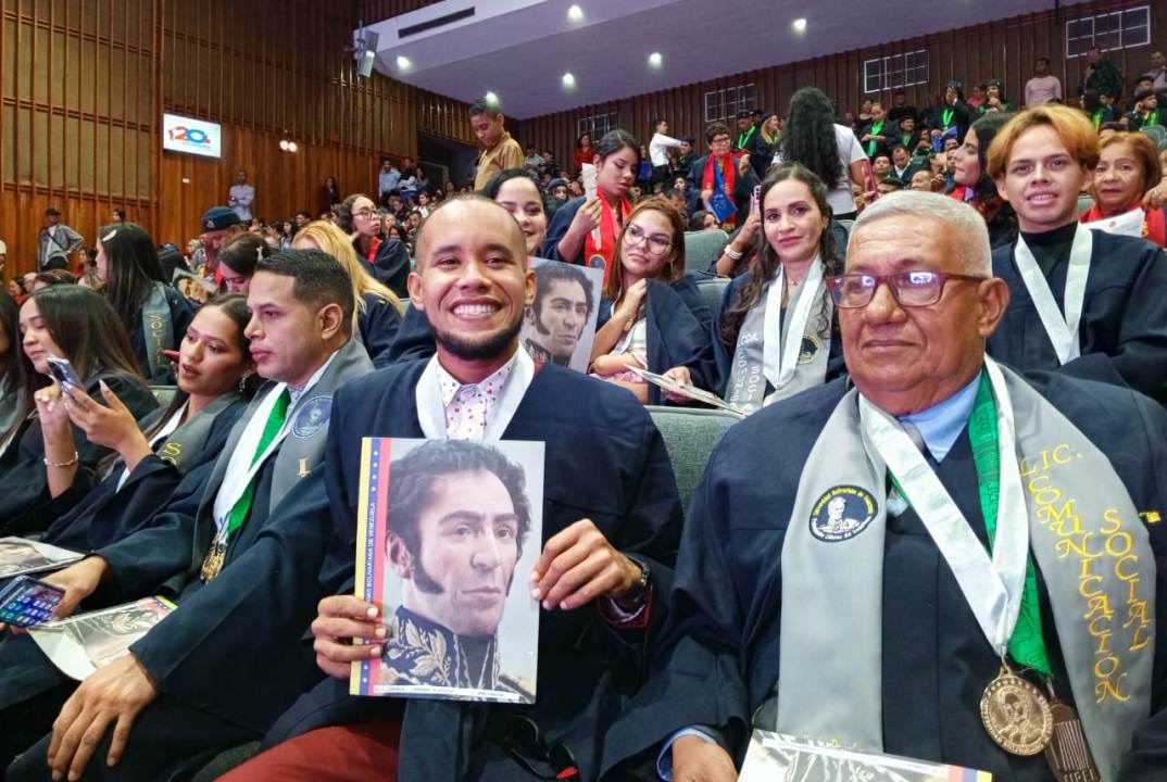 UBV graduó 321 profesionales en distintas áreas 2 ubv graduo 321 profesionales en distintas areas laverdaddemonagas.com nacho licen