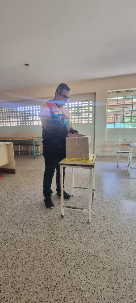 viceministro de obras publicas aseguro que votar se hace de manera muy rapida laverdaddemonagas.com votacion1