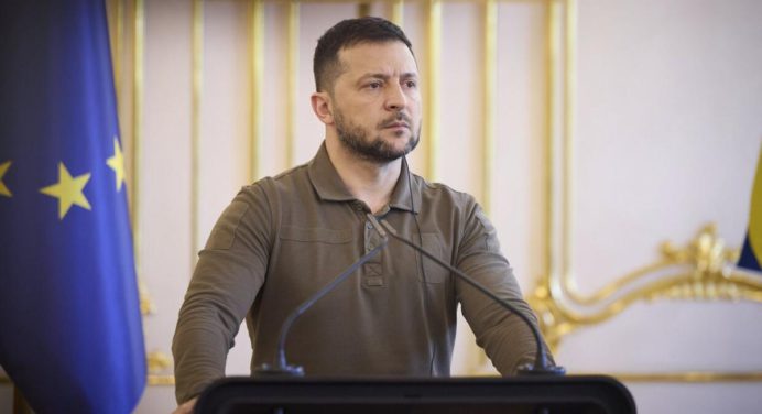 Zelenski agradece a Fuerza Aérea destrucción de otro barco ruso