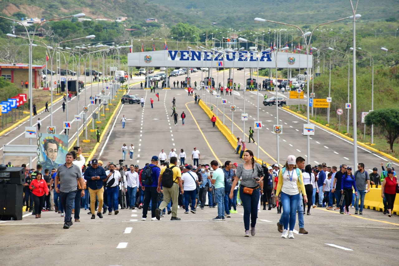 Frontera entre Venezuela y Colombia estará abierta el domingo