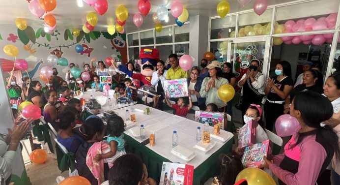 Alcaldía de Maturín celebra Día de los Reyes Magos junto a pacientes pediátricos del Humnt