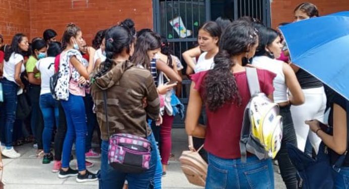 Anticonceptivos temporales benefician a más de 700 mujeres