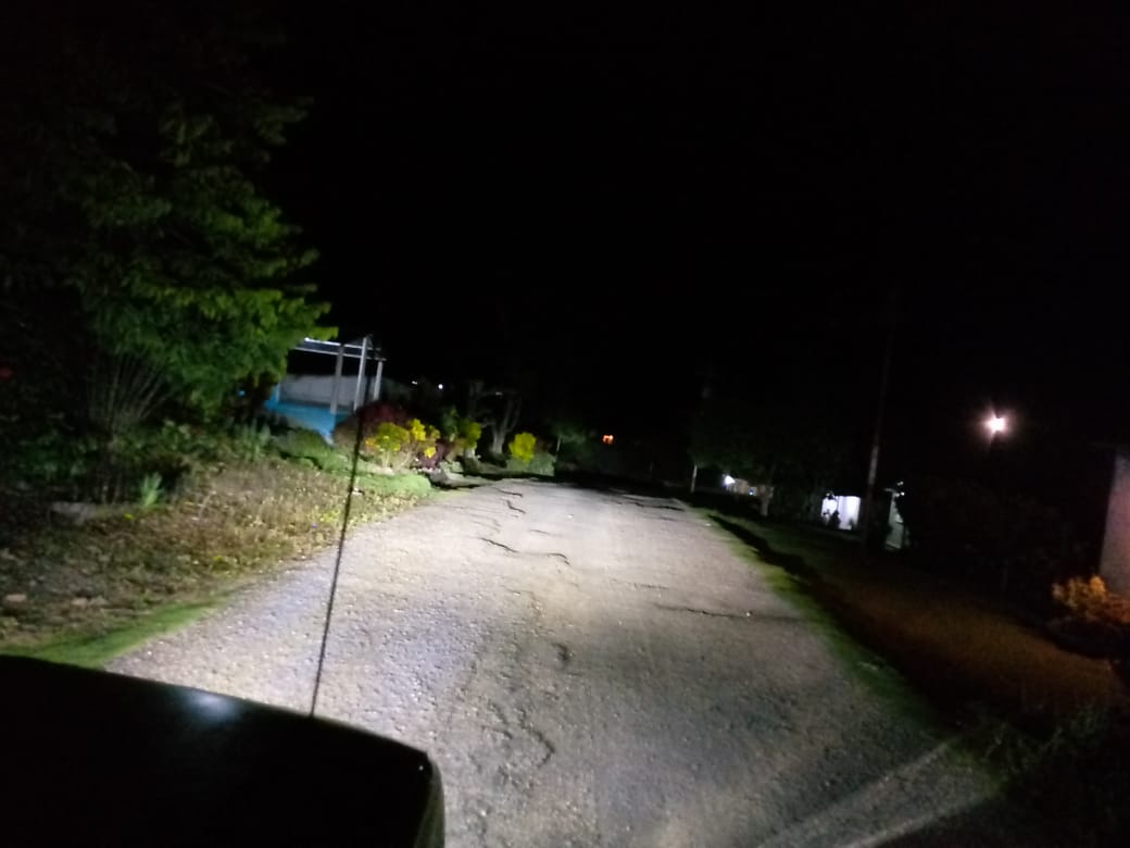 carretera de san antonio entre la oscuridad y huecos por doquier laverdaddemonagas.com carretera san antonio 2