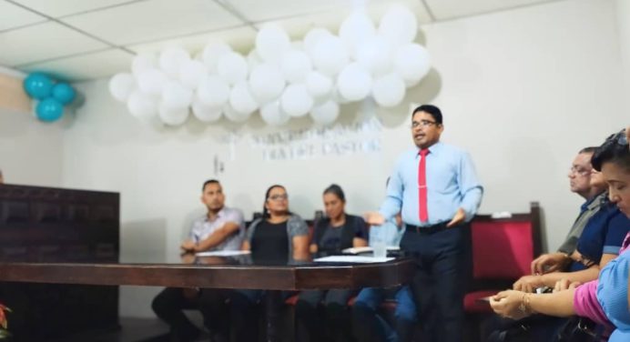 Celebran el día del pastor en Santa Bárbara de Tapirín