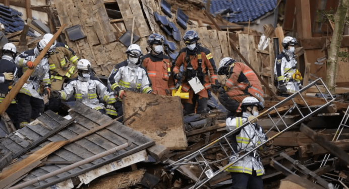 El balance de víctimas asciende a 206 muertos y 52 desaparecidos por el terremoto en Japón