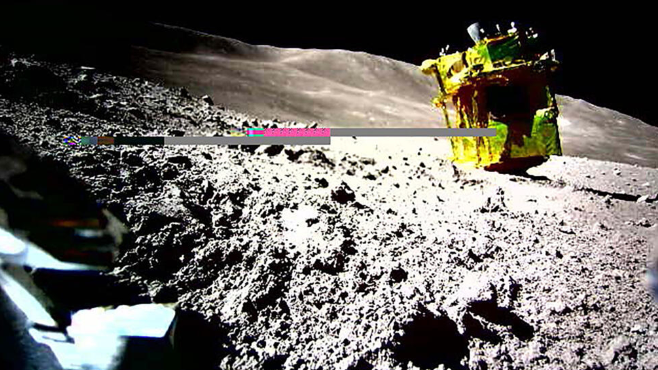 El módulo espacial japonés ha comenzado a operar después de llegar a la Luna