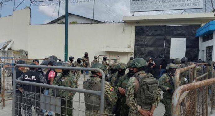 En libertad 11 funcionarios de la prisión de Esmeraldas en Ecuador