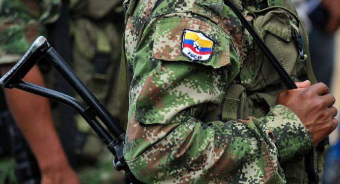 Gobierno colombiano amplía 6 meses el cese al fuego con las disidencias de las FARC