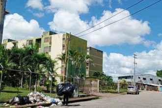 Promontorios de basura se observan en Alberto Ravell