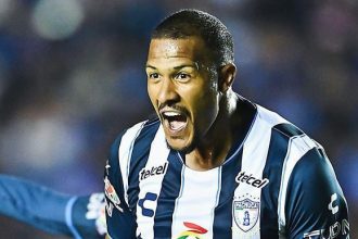 Gol de Salomón Rondón en su debut con el Pachuca