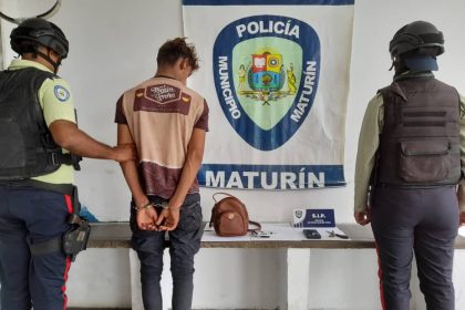 Funcionarios de Polimaturín capturan a adolescente que robaba teléfonos