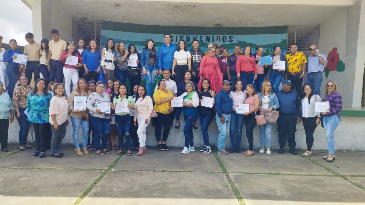 maestros de aguasay tambien recibieron reconocimiento laverdaddemonagas.com aguasay2
