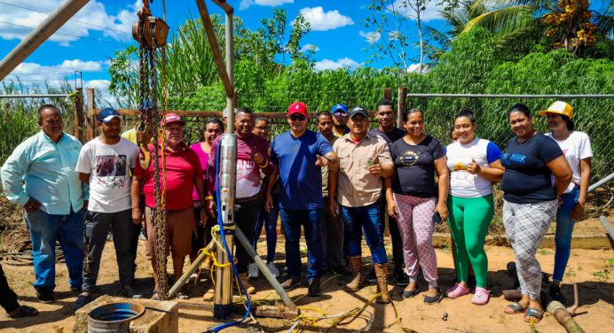 Más de 300 familias en Uverito beneficiadas con instalación de bomba para el servicio de agua