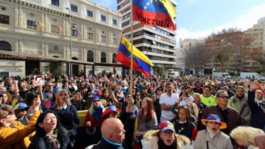 Venezolanos buscan asilo en España