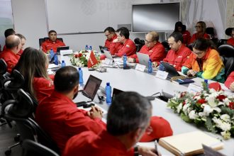 Directiva de Pdvsa evalúa estrategias para aumentar producción petrolera