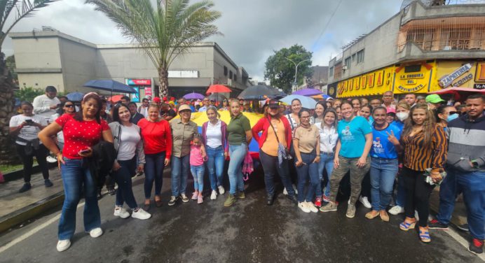 Personal de la Fundación Niño Simón Monagas participó en marcha por el 23 de enero
