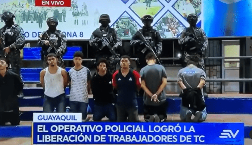 Policía de Ecuador detiene a 14 personas por asalto al canal TC