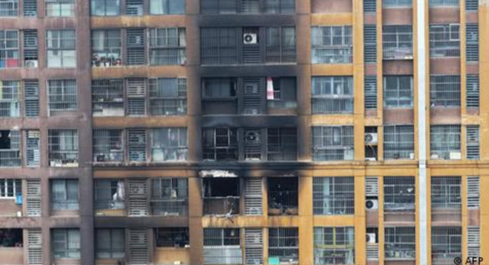 Al menos 15 muertos y 44 heridos dejó el incendio de un edificio residencial en China