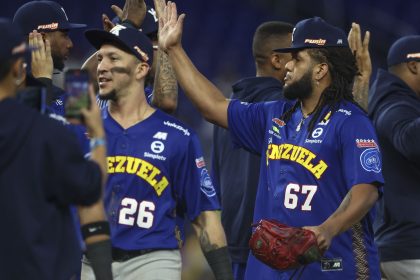 Tiburones de La Guaira a semifinales