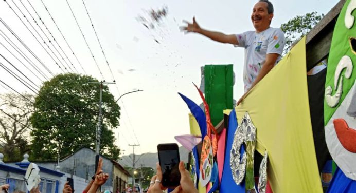 Alegría contagiosa se vivió en el Carnaval de Acosta