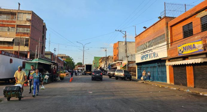 Continúa ordenamiento de espacios públicos por una Maturín embellecida