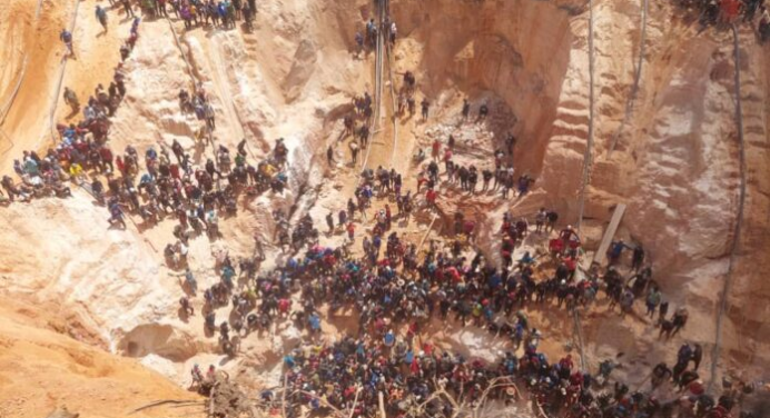 Derrumbe en mina de La Paragua deja varios mineros tapiados en Bolívar