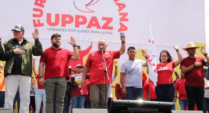 Diosdado Cabello juramentó a Mil 416 Unidades Populares por la Paz en Monagas