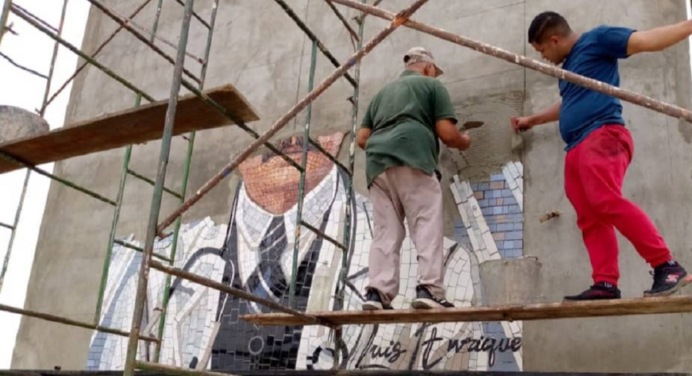 Escultor avalado por el Vaticano crea monumento de José Gregorio Hernández en Barinas