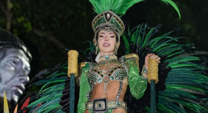La venezolana Corina Smith se lució en los Carnavales de Río de Janeiro