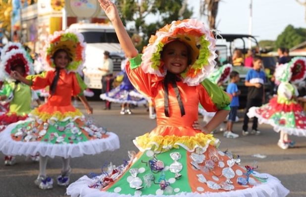 mas de 200 mil personas presenciaron el tercer desfile del carnaval de maturin laverdaddemonagas.com comparsa 4