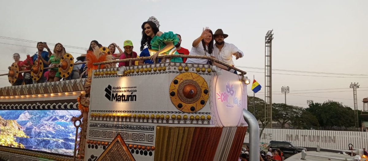 mas de 200 mil personas presenciaron el tercer desfile del carnaval de maturin laverdaddemonagas.com gobernador kadkadk reinalndlsnd