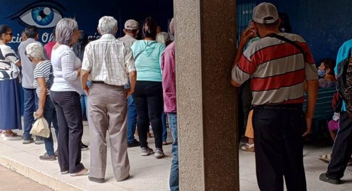 Oftalmología solo atiende estrictas emergencias y neumonología sin servicio