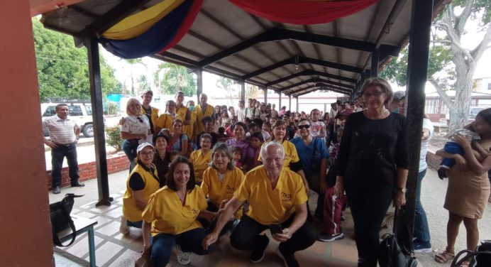 «Por amor a tí» llegó al sector Antonio José de Sucre