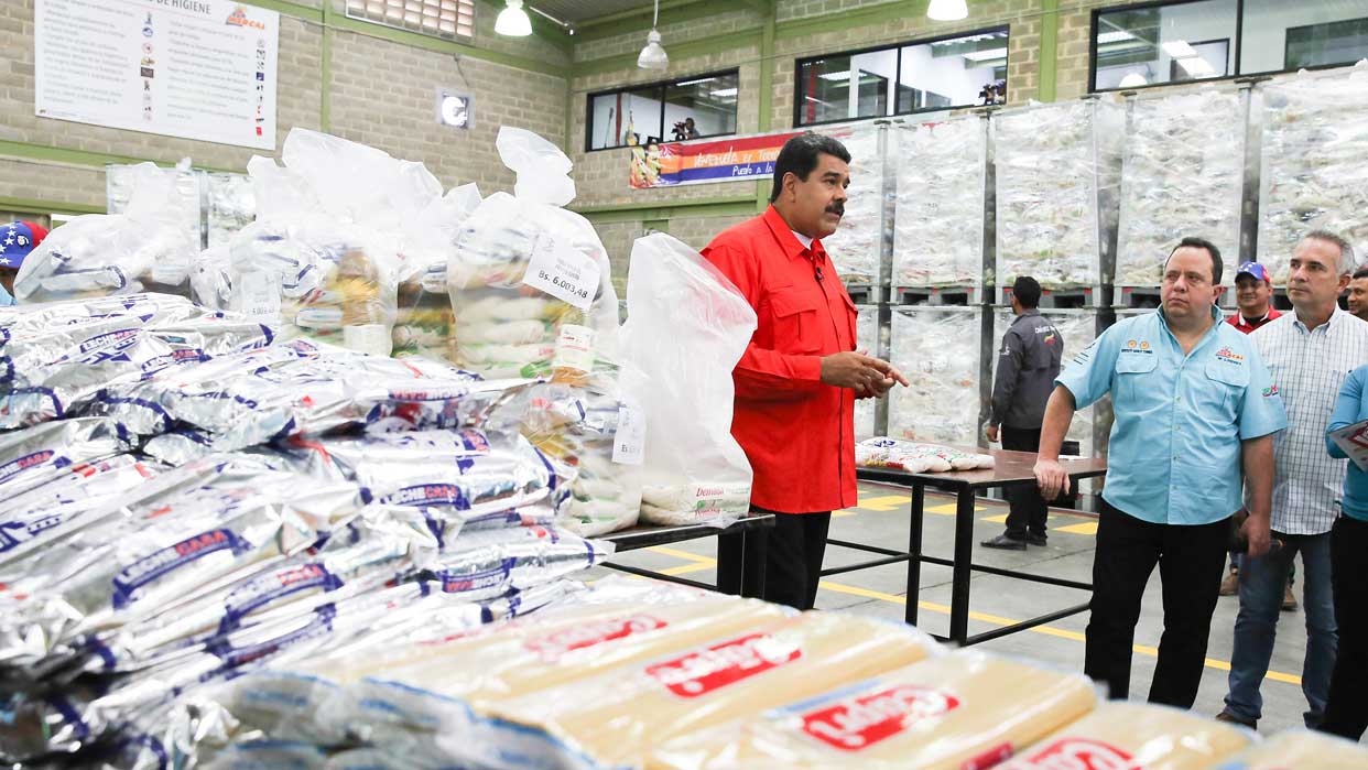 Presidente Maduro prevé bolsas CLAP repotenciadas con alimentos nacionales