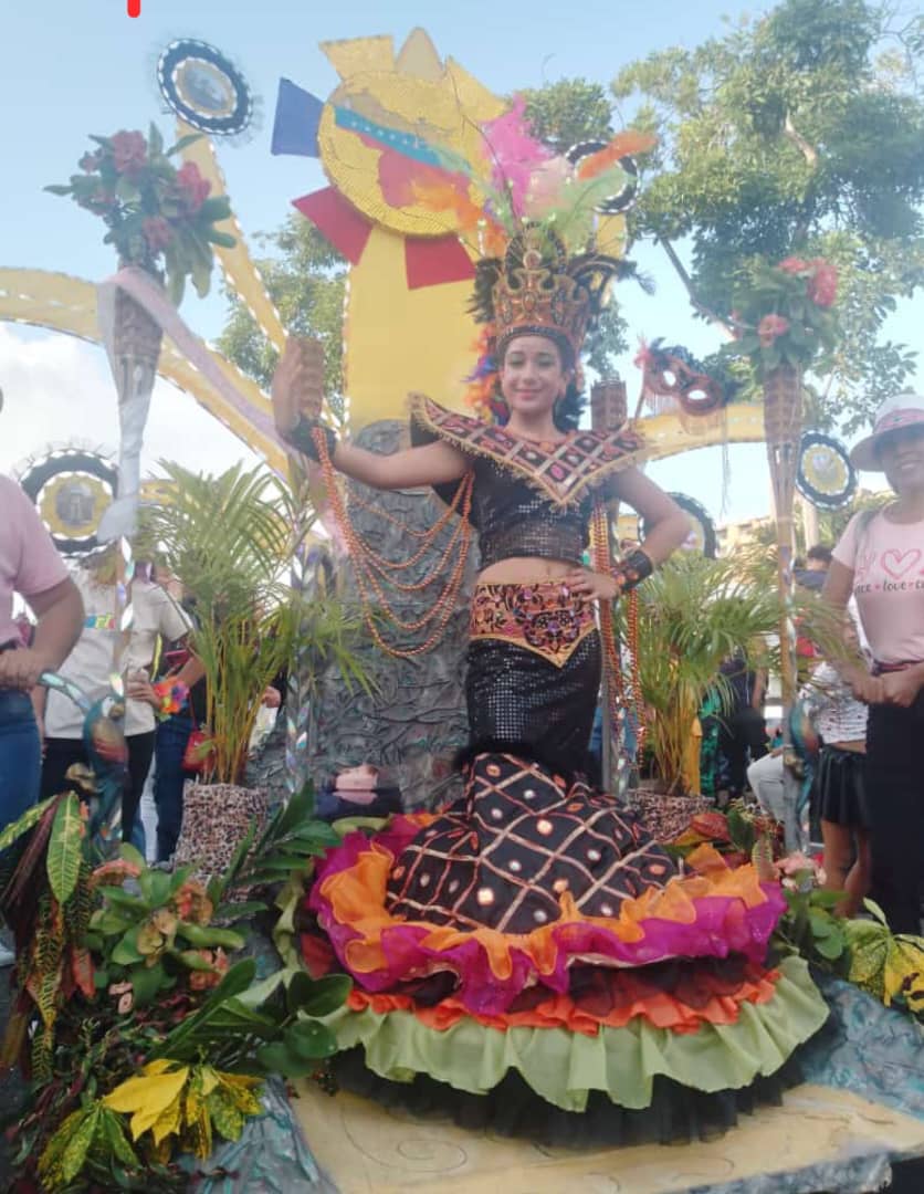primer desfile del carnaval de maturin deslumbro por su colorido laverdaddemonagas.com traje individual1