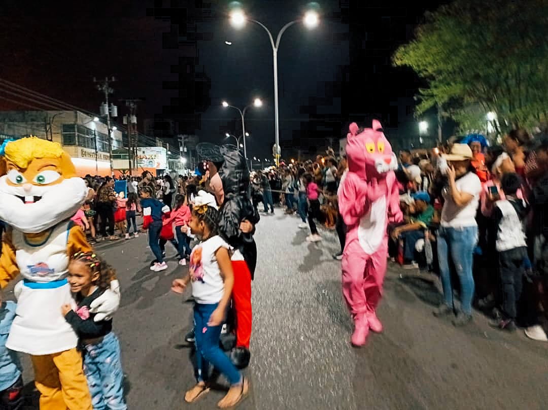 realizaron desfile de alegria de carnaval zamora 2024 en punta de mata laverdaddemonagas.com zamora 3
