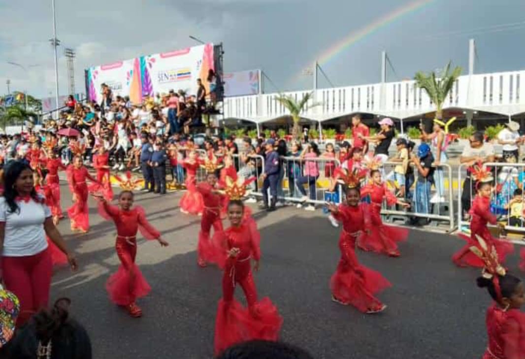 segundo desfile a casa llena con derroche de ingenio y creatividad en carnaval de maturin laverdaddemonagas.com comparsa2323