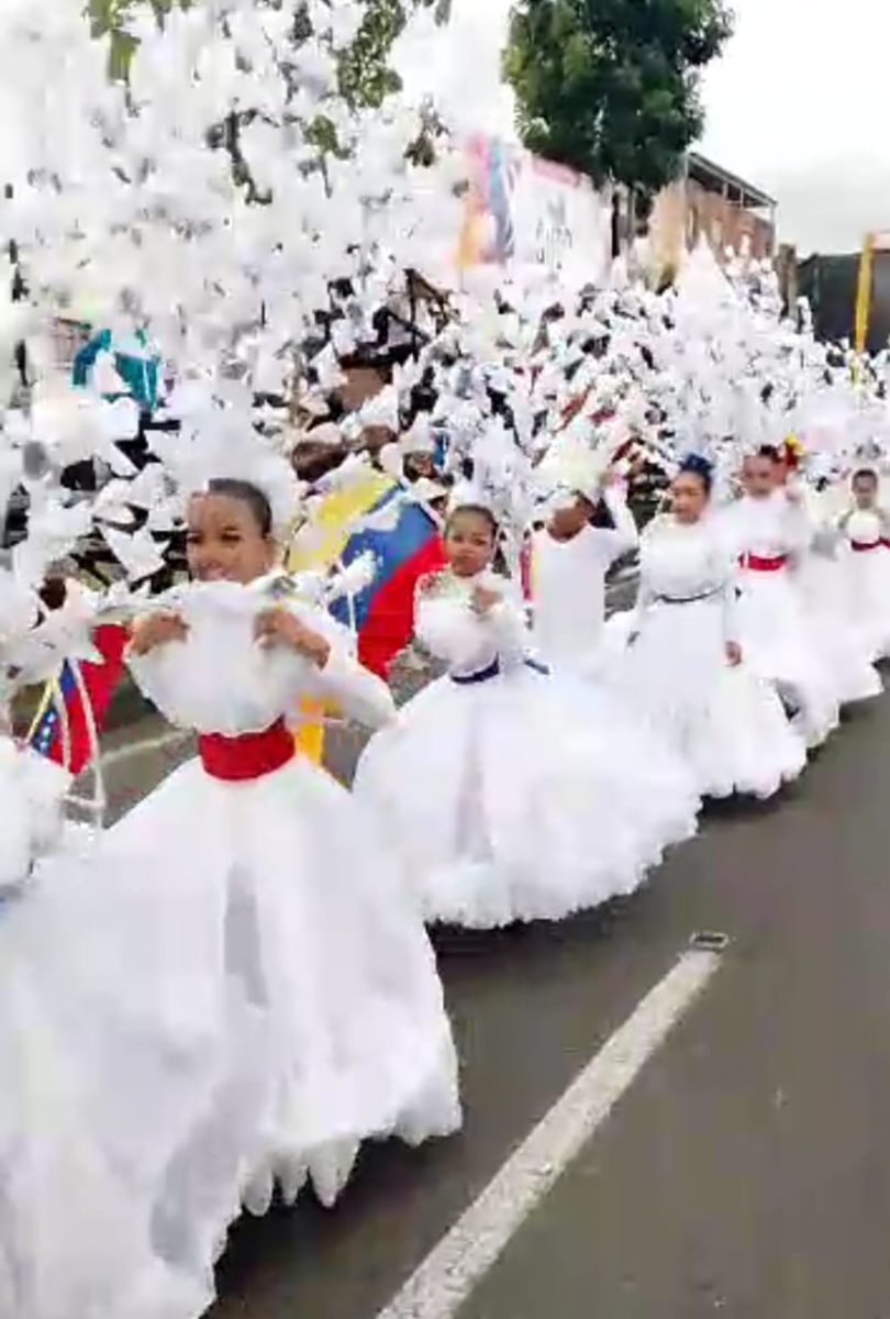 segundo desfile a casa llena con derroche de ingenio y creatividad en carnaval de maturin laverdaddemonagas.com ninasii
