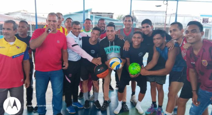 Simón Rodríguez quedó campeón del Triabol Universitario