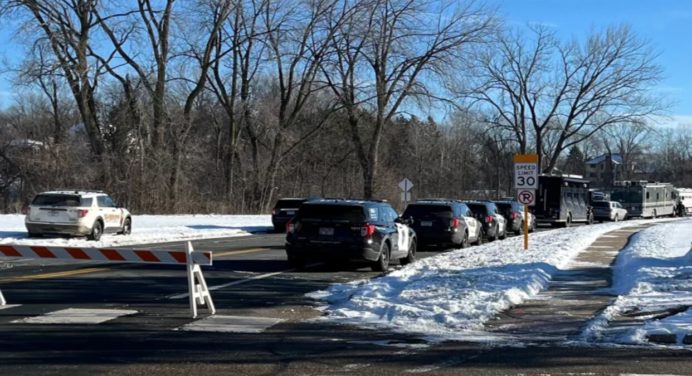 Tiroteo en Minnesota deja dos policías y un bombero muerto 