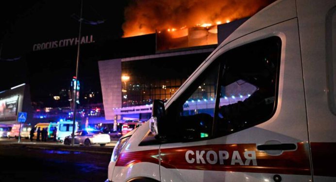 40 muertos y 100 heridos tras tiroteo en sala de conciertos en las afueras de Moscú