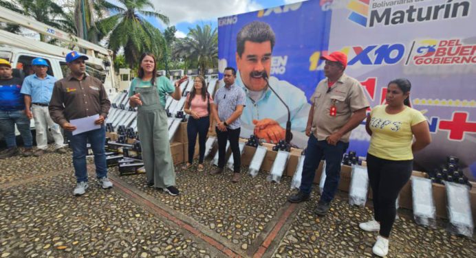 Alcaldesa Fuentes entregó 4 mil luminarias a través del sistema 1×10 en Maturín