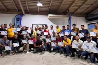 Los asistentes recibieron certificados