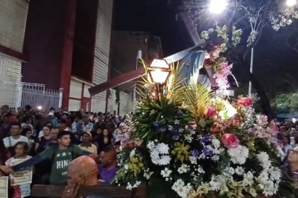 con gran devocion la iglesia santa cruz realizo la procesion del nazareno fotos laverdaddemonagas.com la verdad de monagas 27