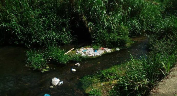 En Caripe la basura se encuentra de metro a metro